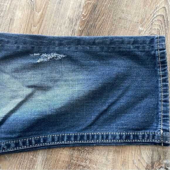 Miss Me Easy Crop Jeans Size 31 - Picture 4 of 10
